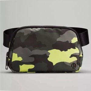 NWT lululemon belt bag